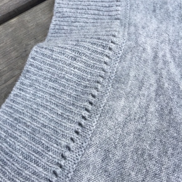 Vince Cashmere Turtle Neck Sweater Size L - Picture 5 of 9